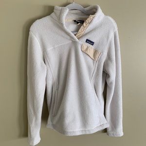Patagonia half button down sweater with pockets